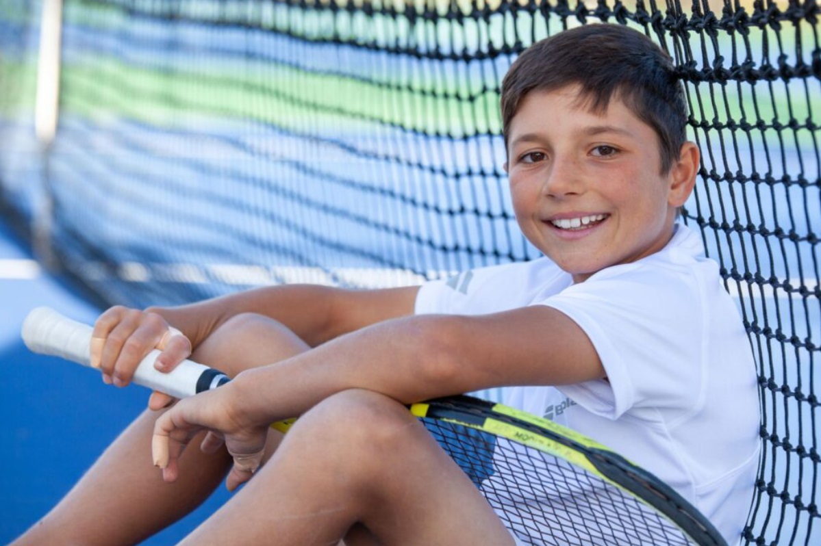 Teo Davidov: The Ambidextrous Prodigy Taking Junior Tennis by Storm